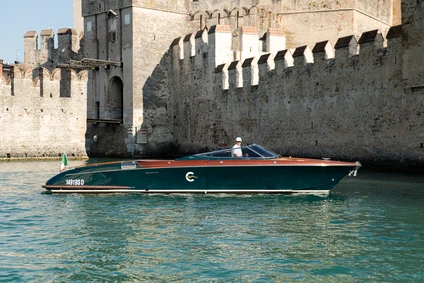 Private Tour mit Bootsführer ab San Felice: Garda-Insel und Sirmione 7